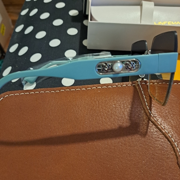 LINFEMAND Frameless Gradient Fashion Large Sunglasses, Soft Green - Picture 6 of 7